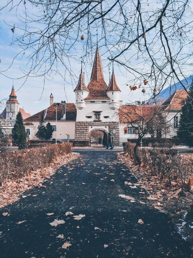 Jasmine Serenity Apartment - Central, Behind Black Church Брашов Екстериор снимка