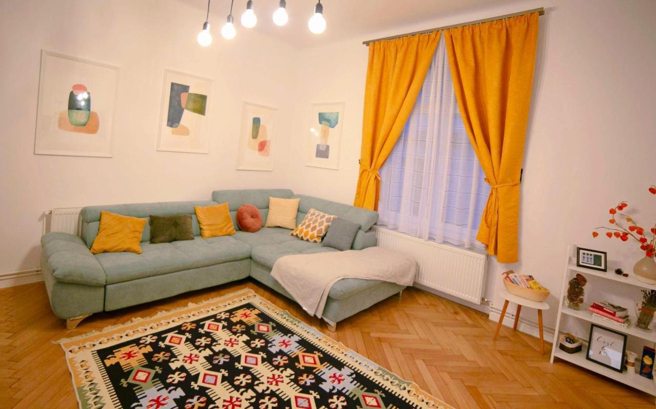 Jasmine Serenity Apartment - Central, Behind Black Church Брашов Екстериор снимка